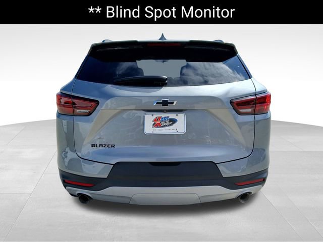 Used 2023 Chevrolet Blazer LT w/ Midnight/Sport Edition image 4