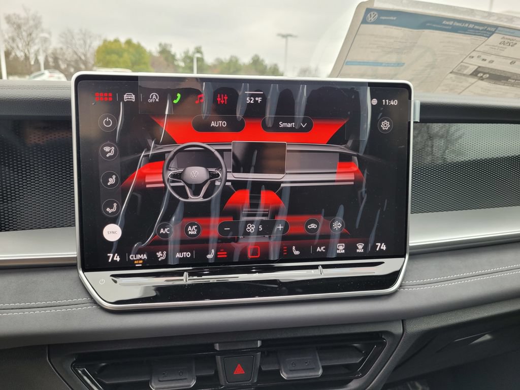 New 2026 Volkswagen Tiguan SE R-Line FWD image 17