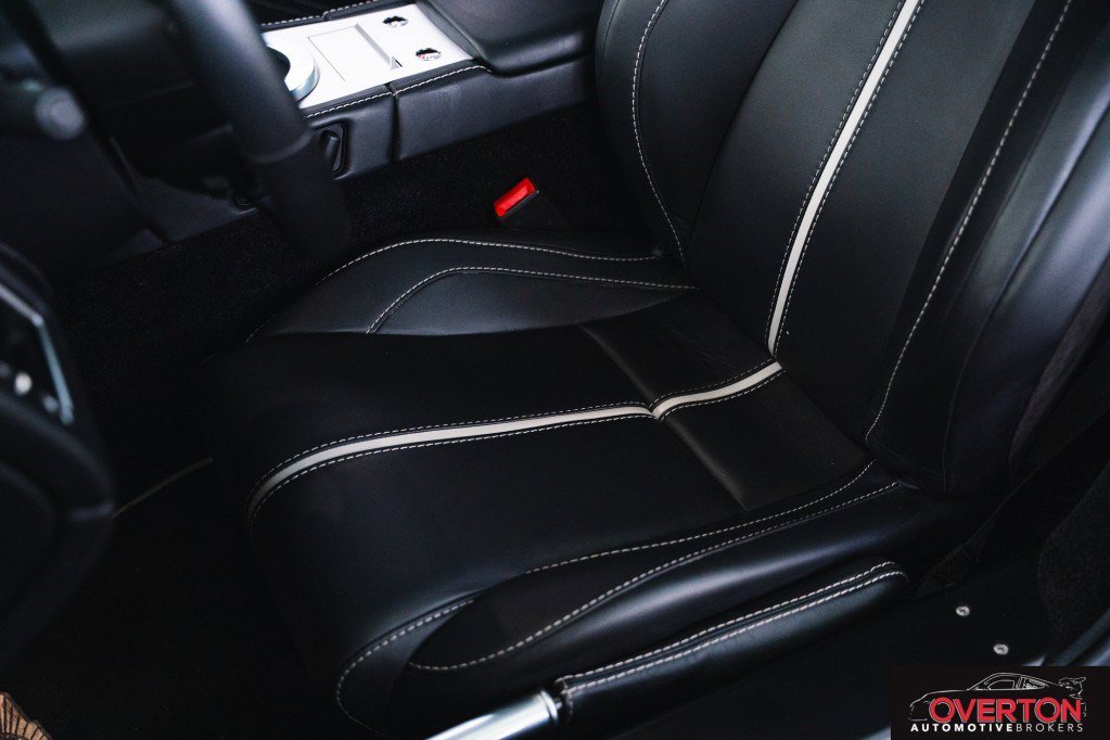 Used 2017 Aston Martin V12 Vantage S image 35