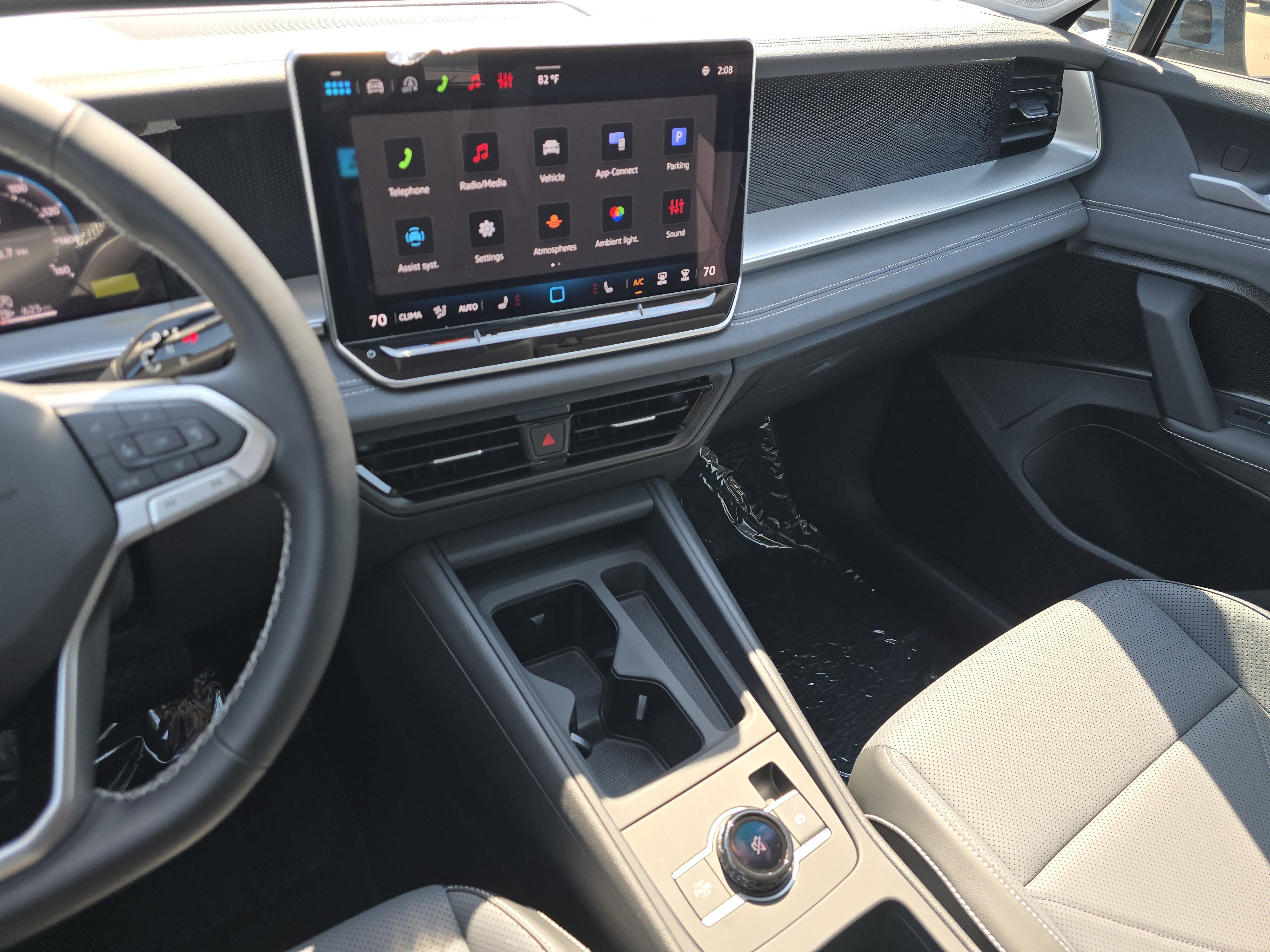 New 2026 Volkswagen Tiguan SE image 23