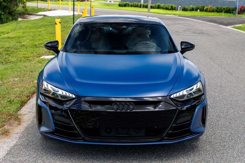 Used 2022 Audi RS e-tron GT w/ Carbon Performance Package AWD/4WD image 8