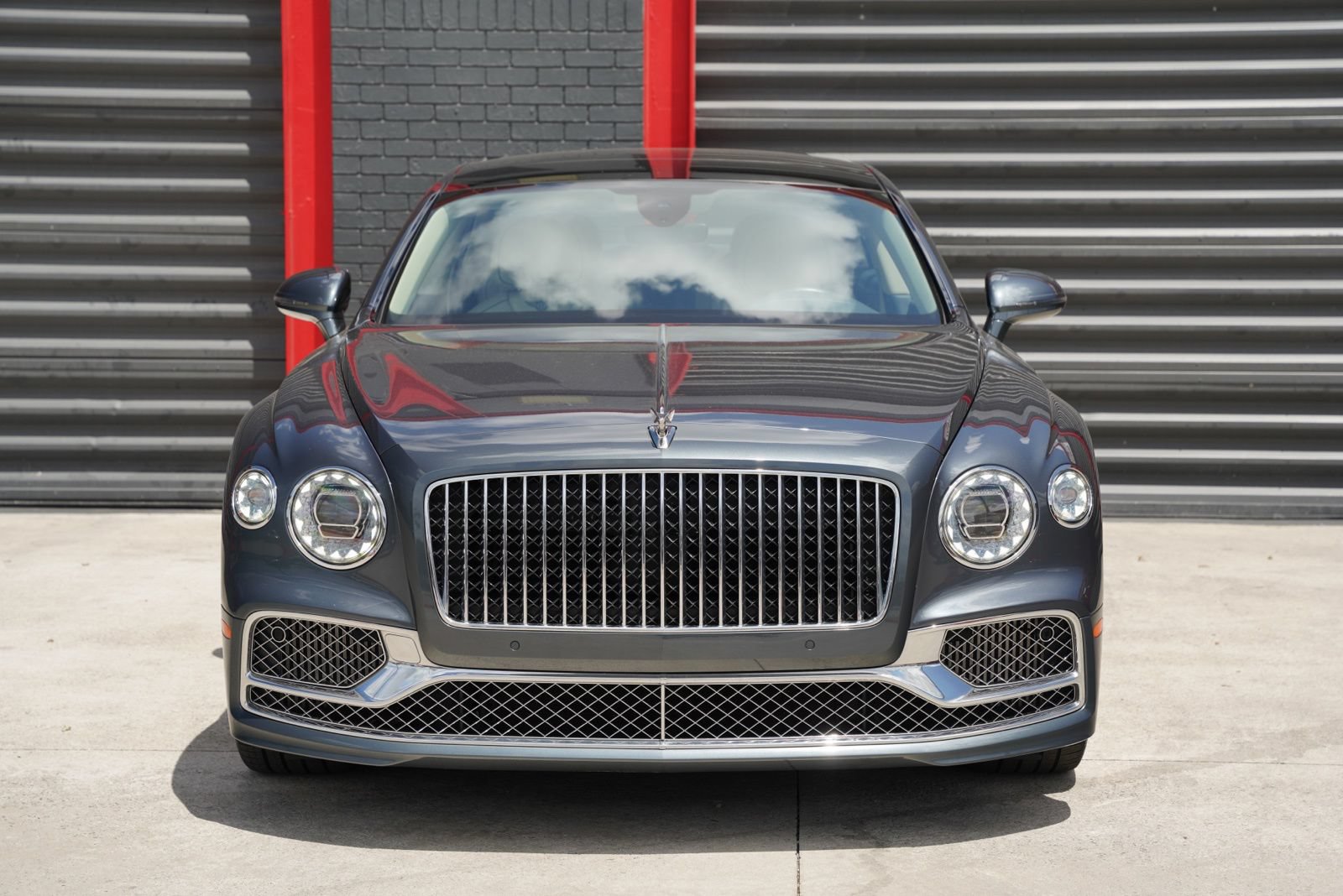 Used 2020 Bentley Flying Spur W12 AWD/4WD image 2