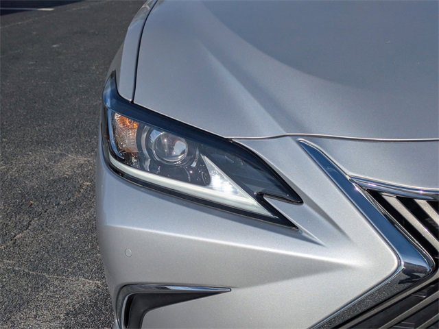 Used 2021 Lexus ES 300h w/ Premium Package image 10