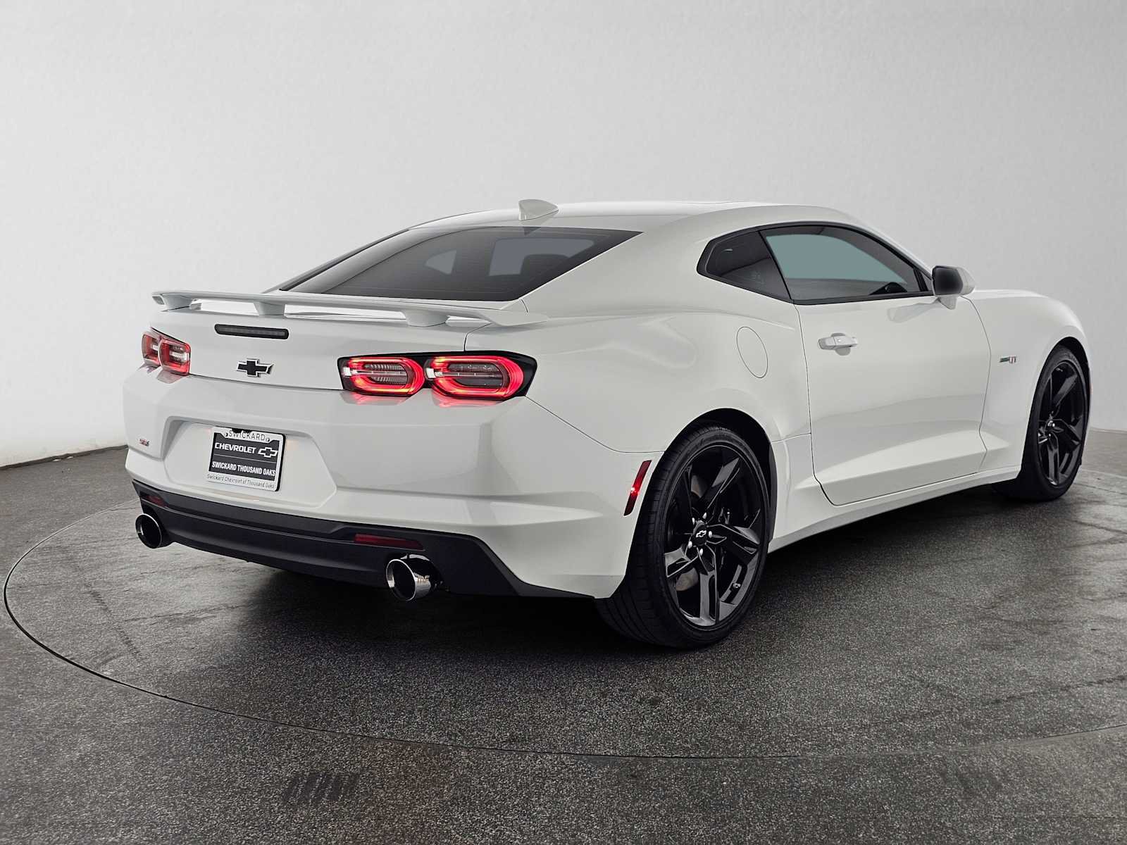 Used 2022 Chevrolet Camaro SS RWD image 3