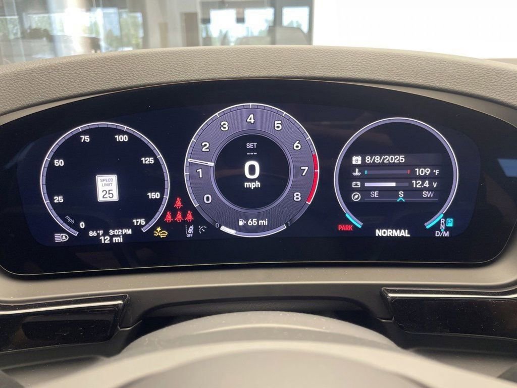 New 2025 Porsche Cayenne Coupe AWD/4WD image 25