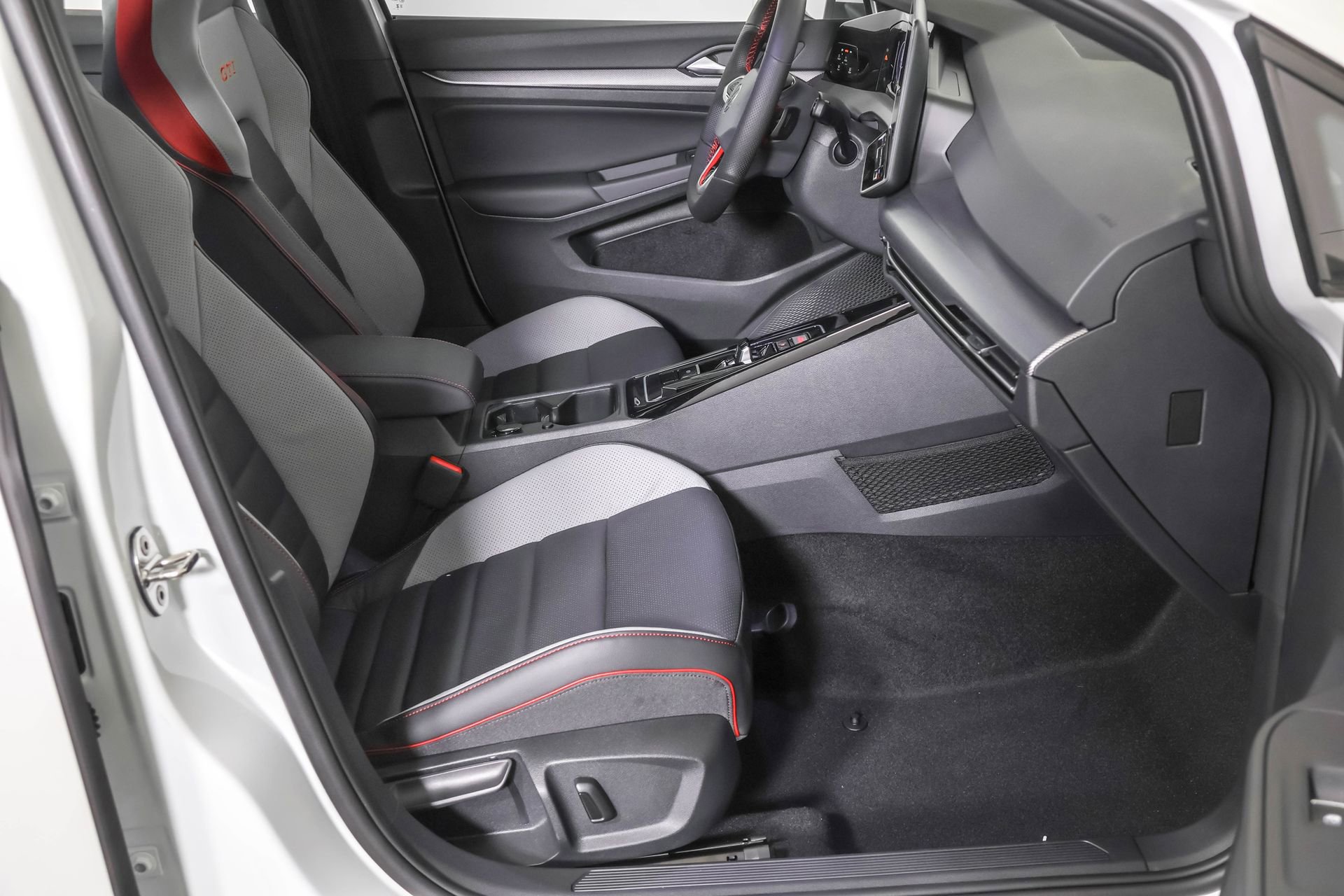 New 2026 Volkswagen GTI SE image 42
