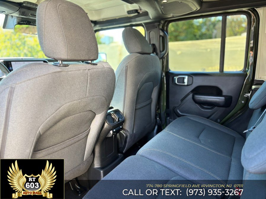 Used 2024 Jeep Wrangler Unlimited AWD/4WD image 8