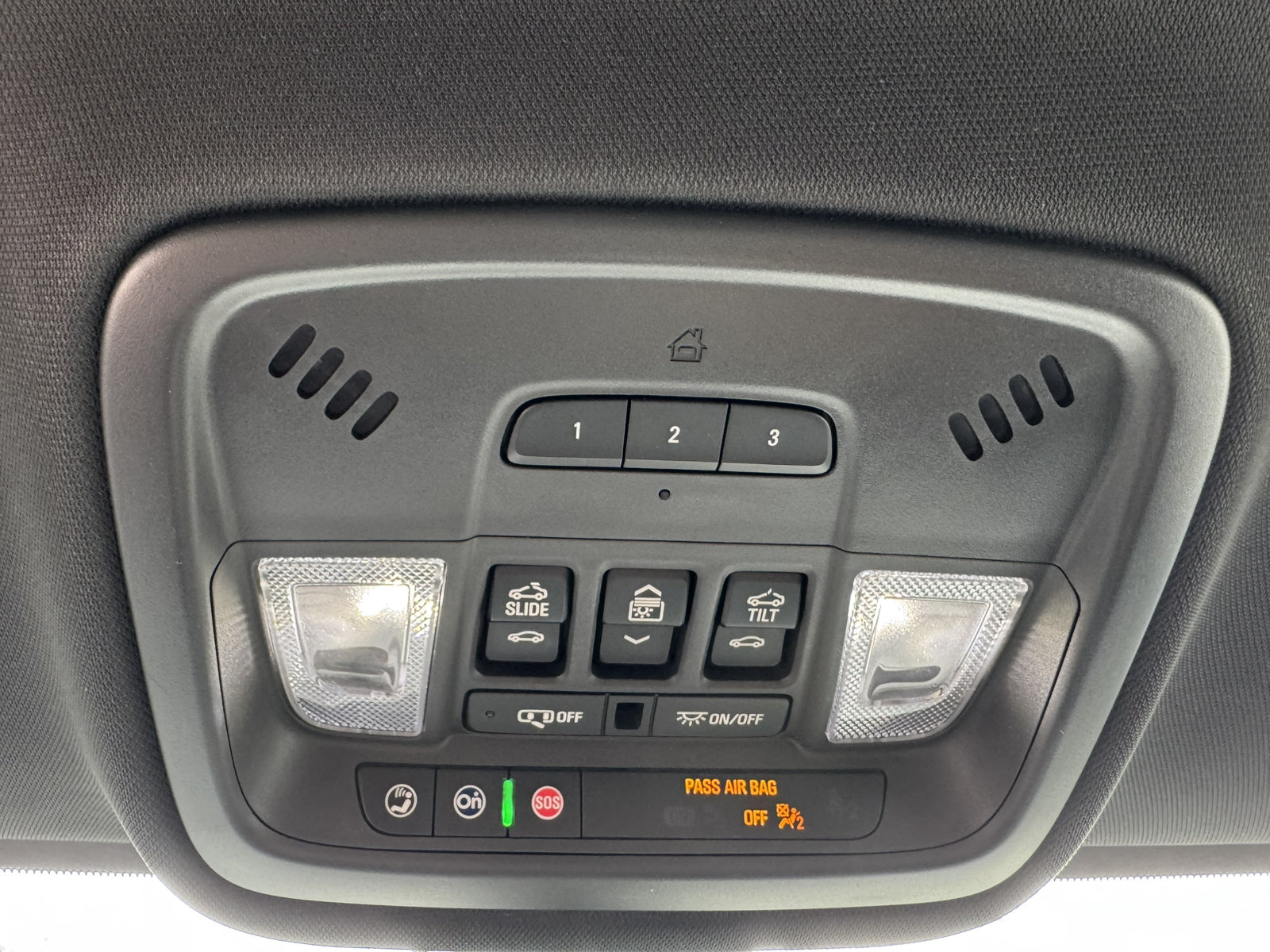 Used 2023 Chevrolet Traverse RS AWD/4WD image 29