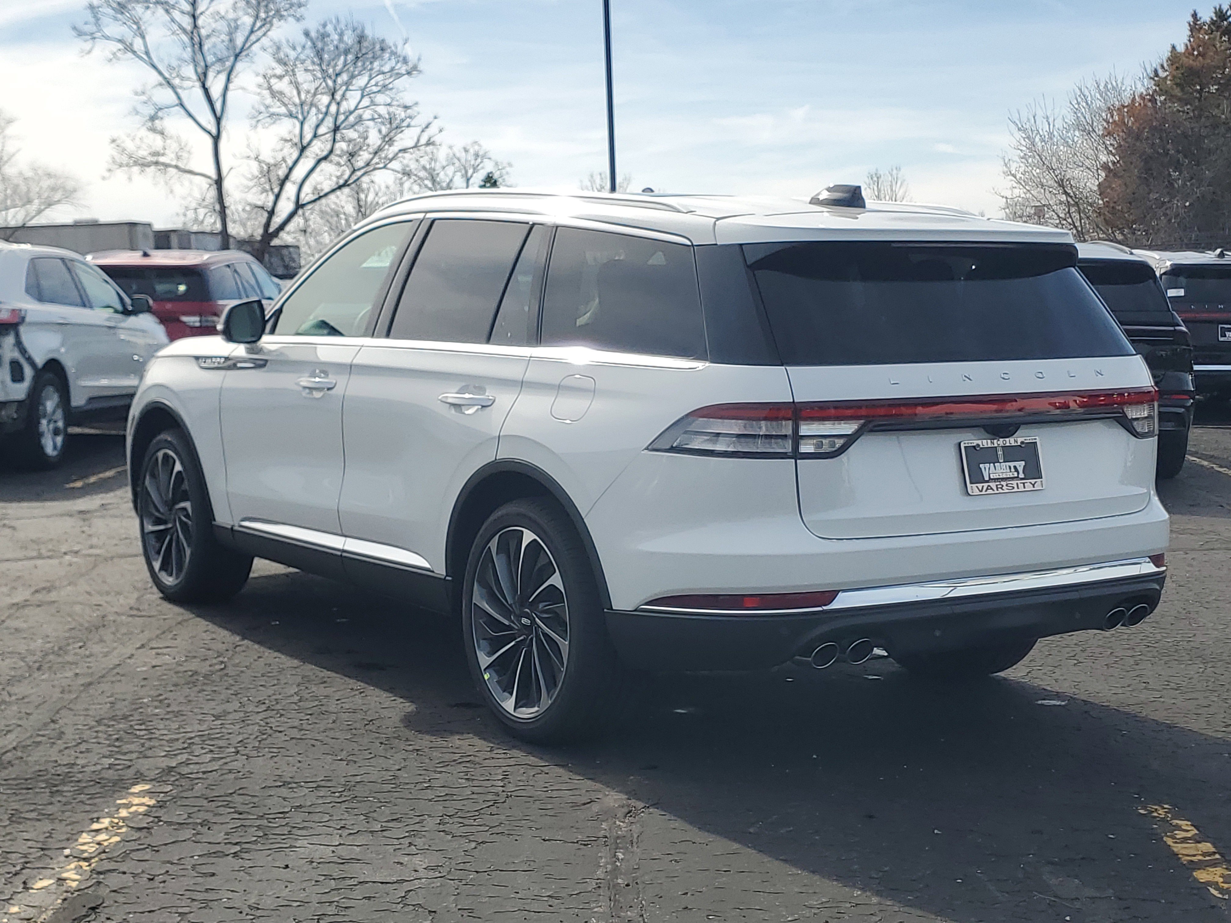 New 2026 Lincoln Aviator Reserve image 3