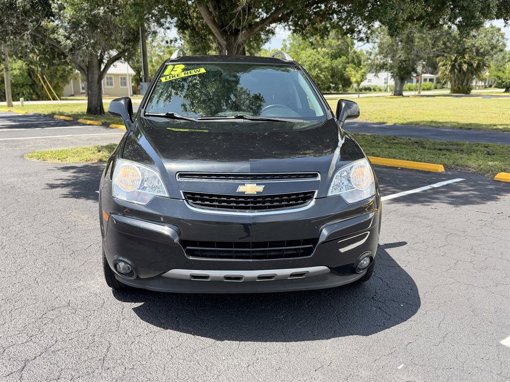 Used 2013 Chevrolet Captiva Sport LT FWD image 2