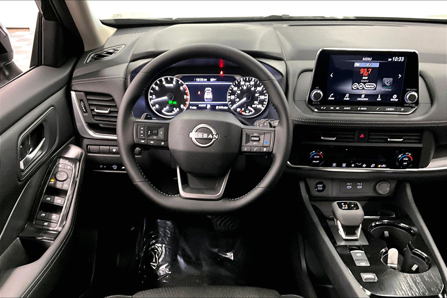 New 2025 Nissan Rogue SV image 38