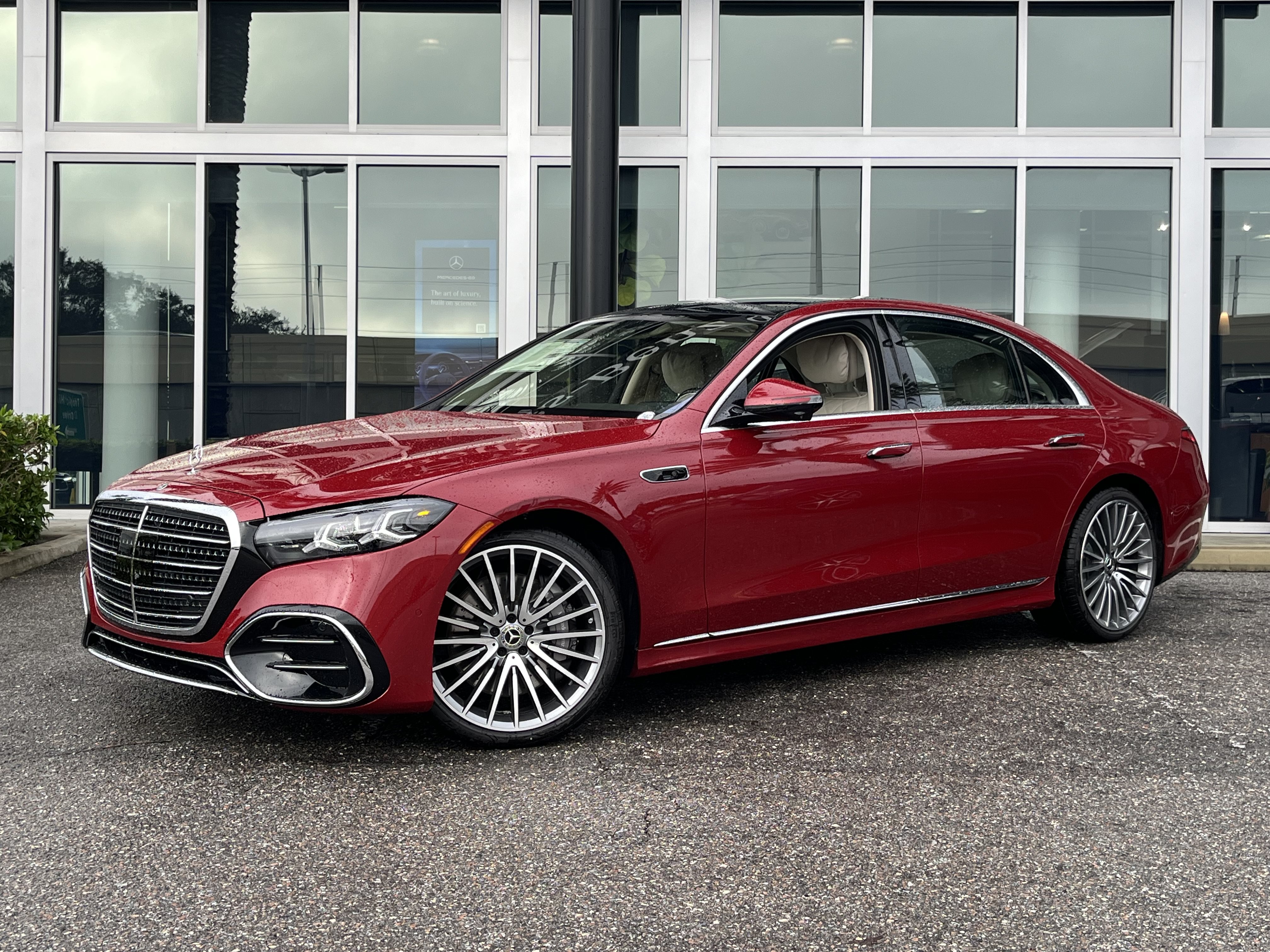 New 2027 Mercedes-Benz S 580 4MATIC Sedan image 2