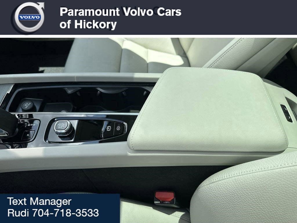 New 2026 Volvo V60 B5 Cross Country Plus w/ Protection Package Premier image 27