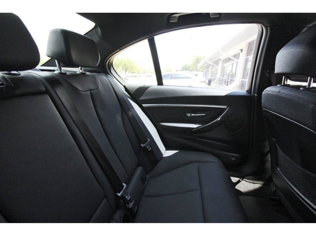 Used 2017 BMW 330e image 13