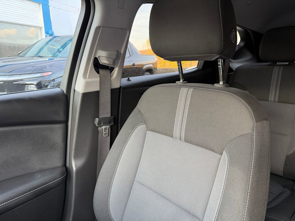 Used 2025 Chevrolet Blazer LT AWD/4WD image 21