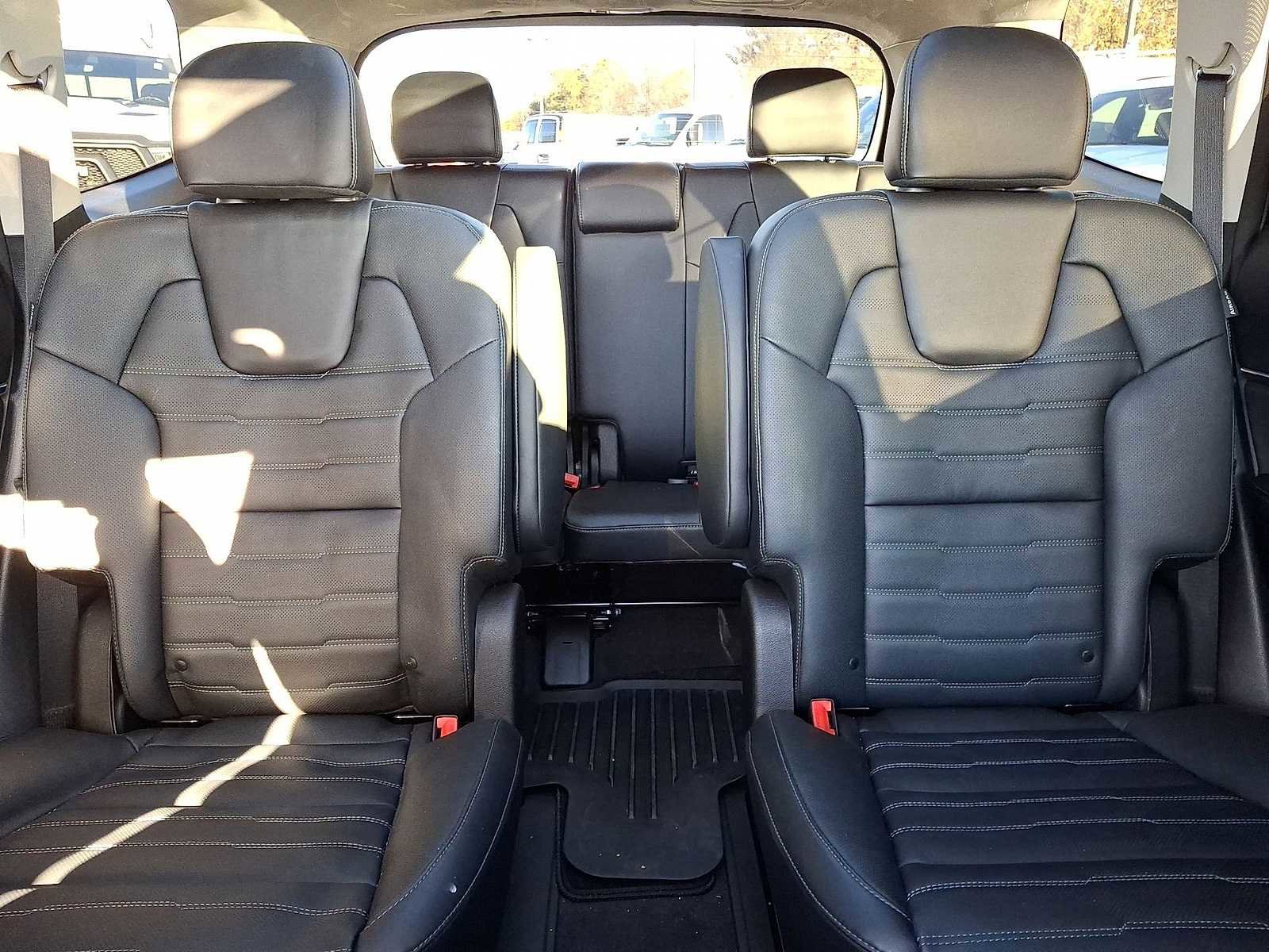 Used 2024 Kia Telluride SX Prestige w/ Towing Package image 14