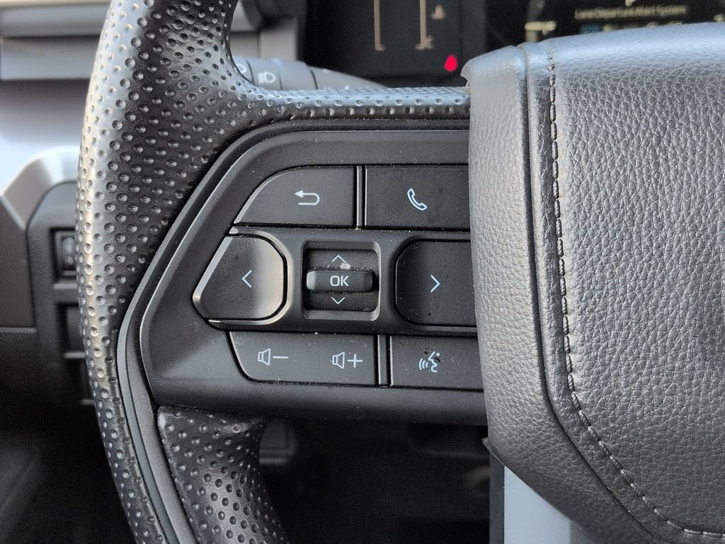Used 2025 Toyota Tacoma SR5 AWD/4WD image 20