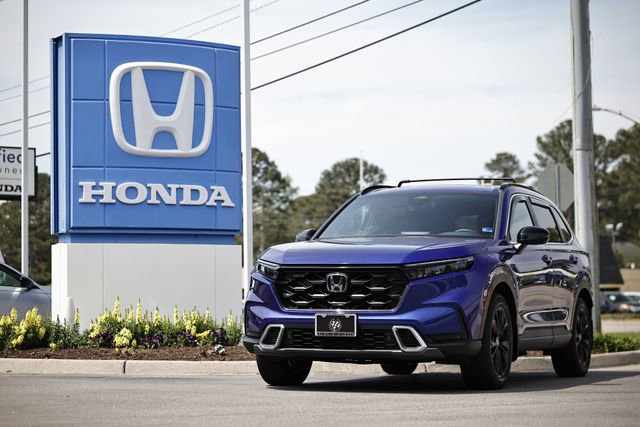 Certified 2023 Honda CR-V Sport Touring image 1