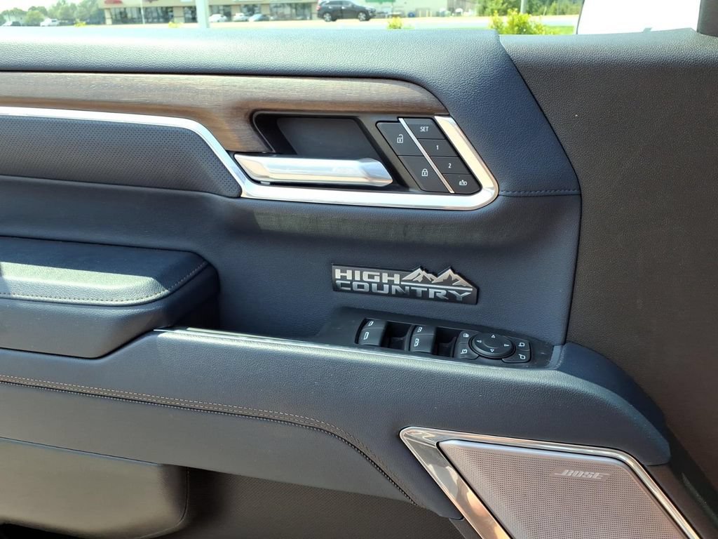 Used 2023 Chevrolet Silverado 1500 High Country AWD/4WD image 15