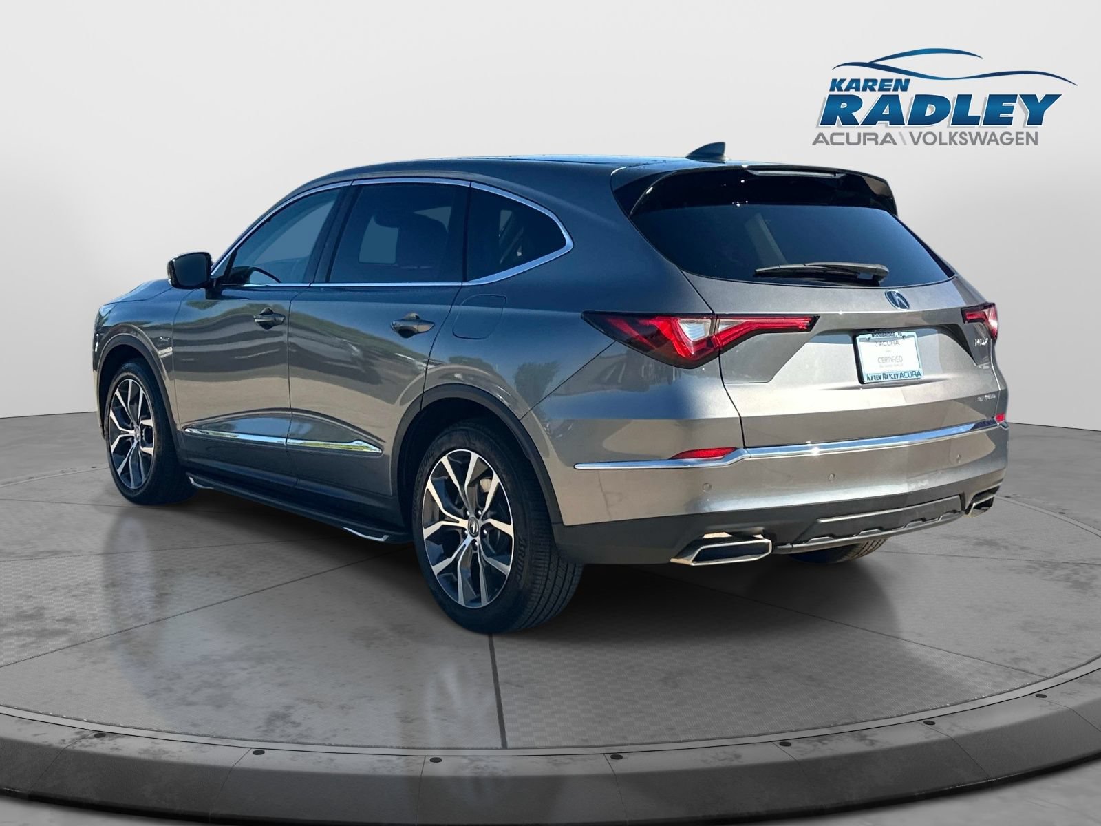 Certified 2024 Acura MDX w/ Technology Package AWD/4WD image 4