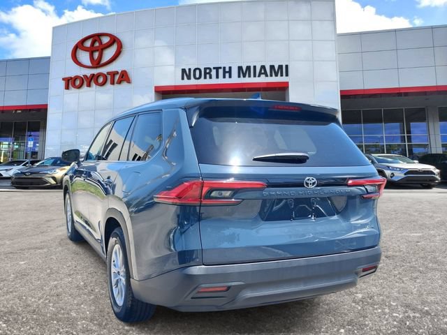 Used 2024 Toyota Grand Highlander FWD image 3