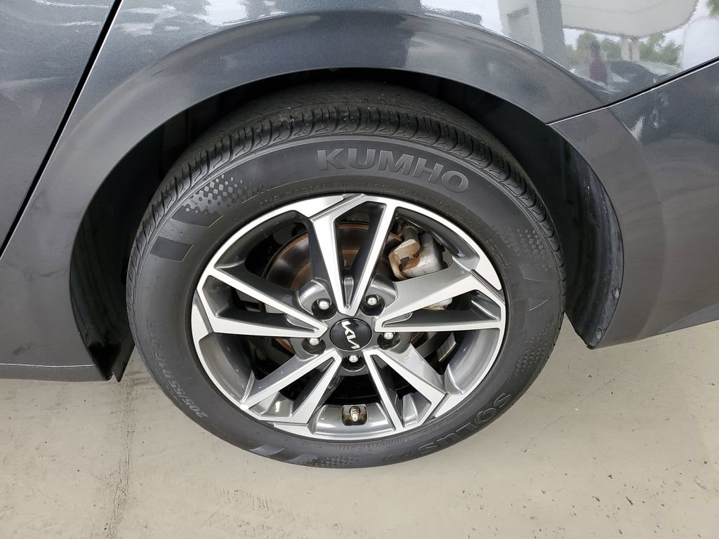 Used 2023 Kia Forte LXS FWD image 10