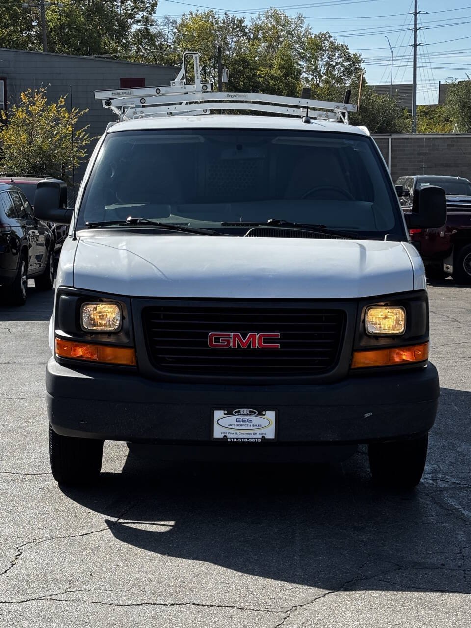 Used 2014 GMC Savana 3500 RWD image 3