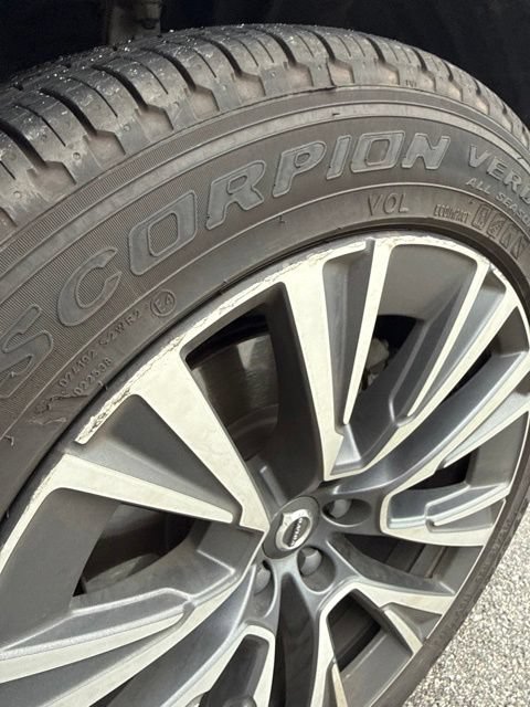 Used 2022 Volvo XC90 T5 Momentum w/ Protection Package Premier FWD image 2