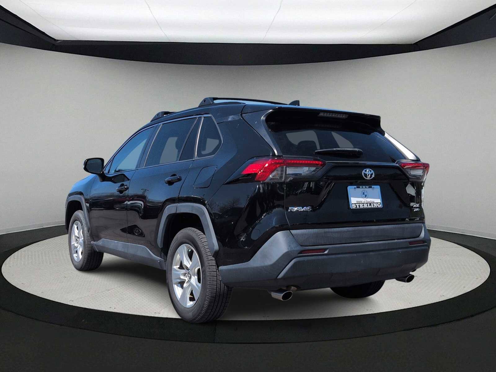 Used 2020 Toyota RAV4 XLE w/ Convenience Package image 6