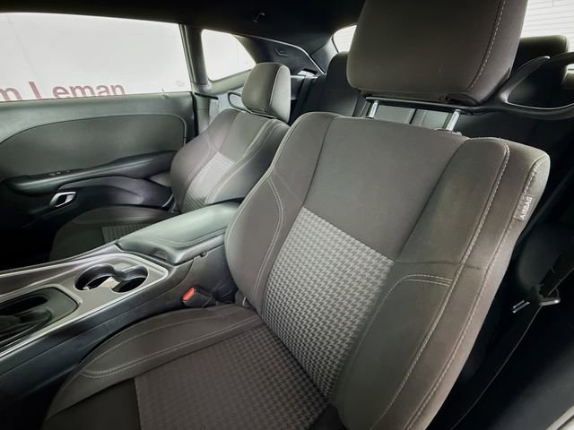 Used 2022 Dodge Challenger SXT image 19