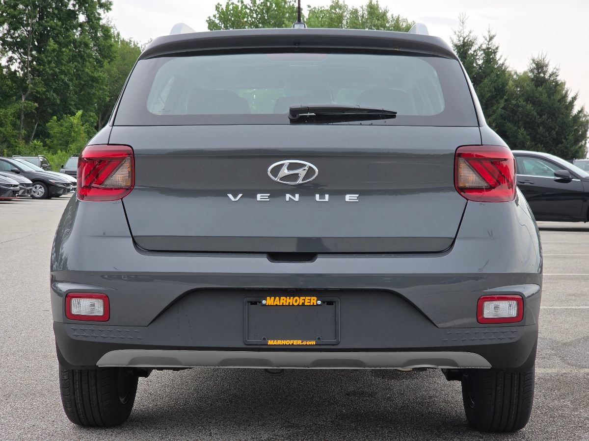 New 2026 Hyundai Venue SEL FWD image 19