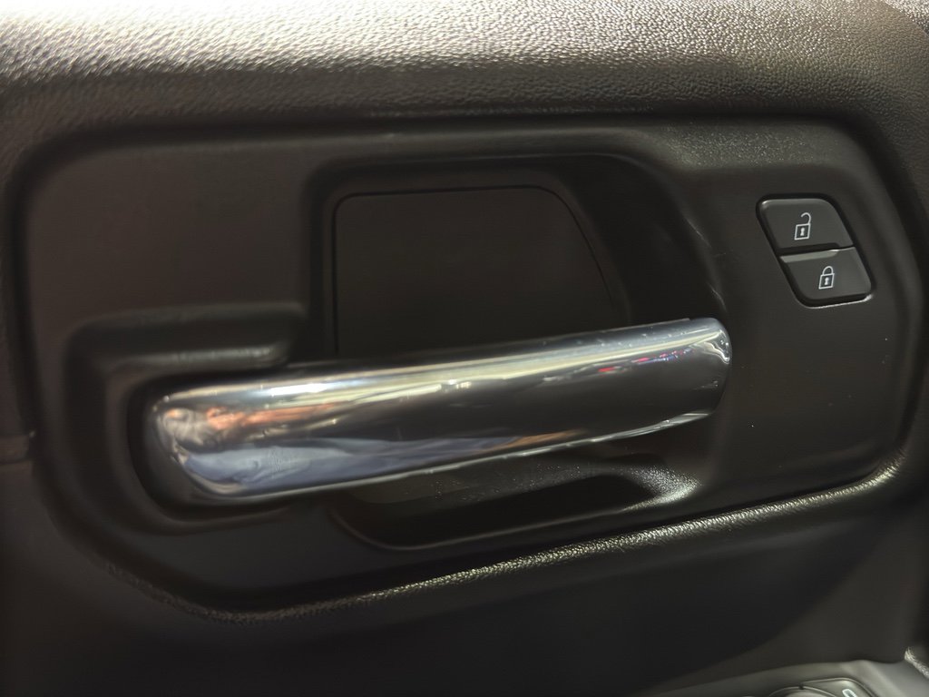 Used 2022 Chevrolet Silverado 1500 RST w/ Convenience Package II image 34