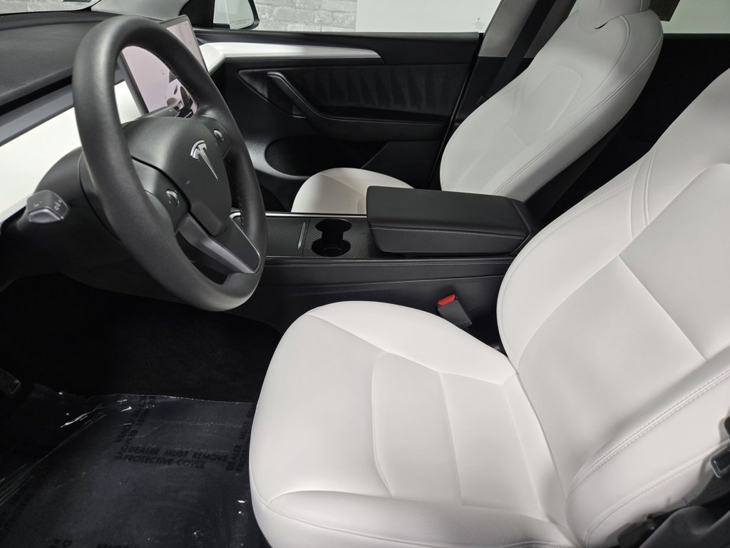 Used 2023 Tesla Model Y Long Range image 11