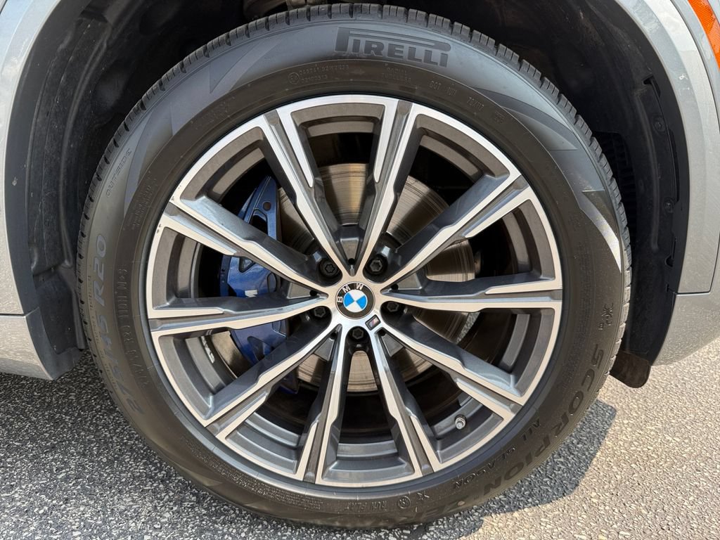 Used 2024 BMW X5 xDrive40i w/ M Sport Package AWD/4WD image 18