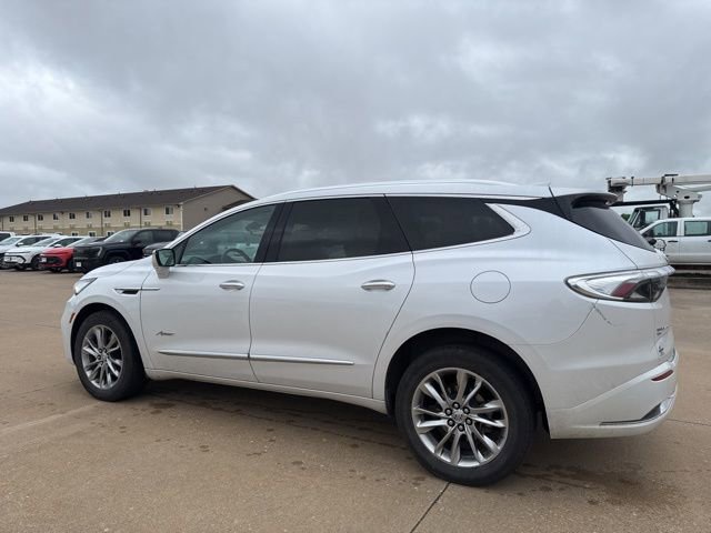 Used 2024 Buick Enclave Avenir w/ Avenir Technology Package AWD/4WD image 4