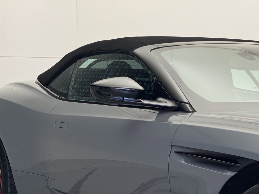 Used 2023 Aston Martin DB11 Volante image 47