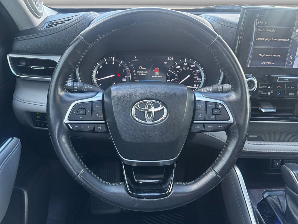 Used 2021 Toyota Highlander Platinum AWD/4WD image 12