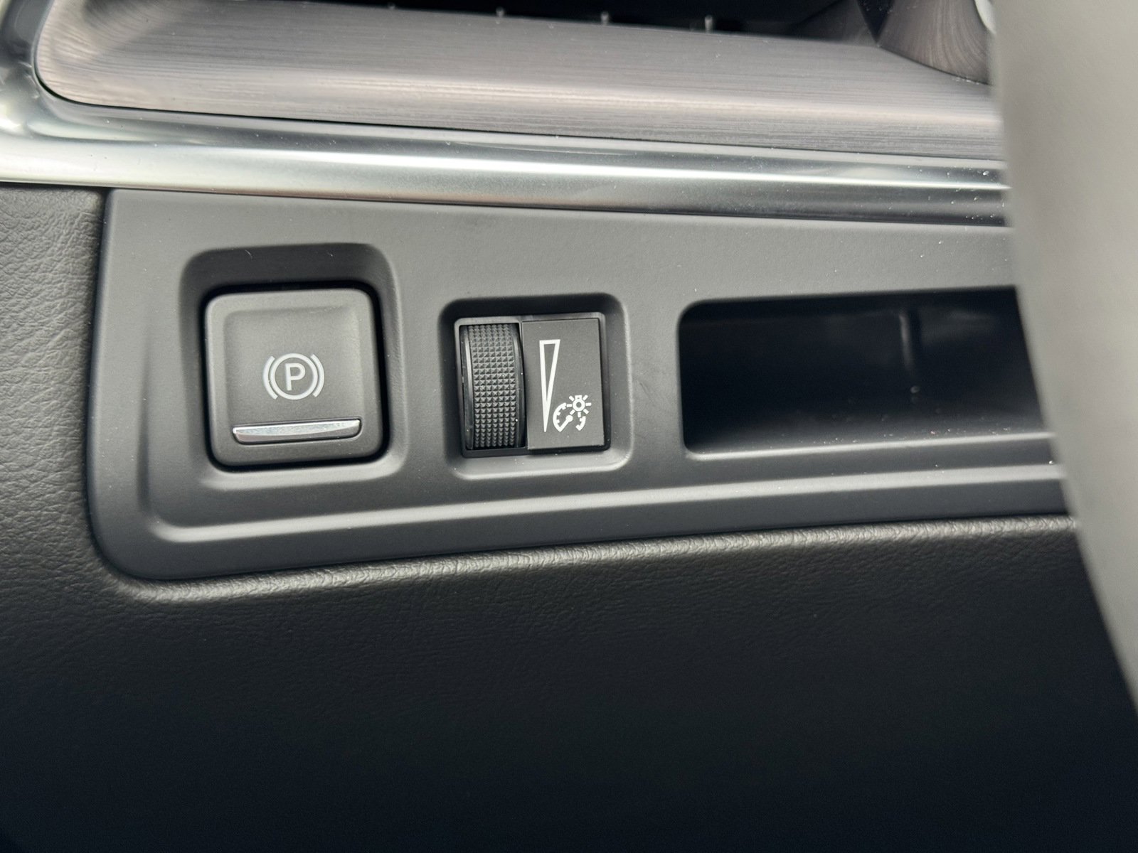 New 2025 Cadillac XT5 Luxury image 30