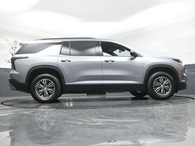 Used 2026 Chevrolet Traverse LT w/ Driver Confidence Package FWD image 56