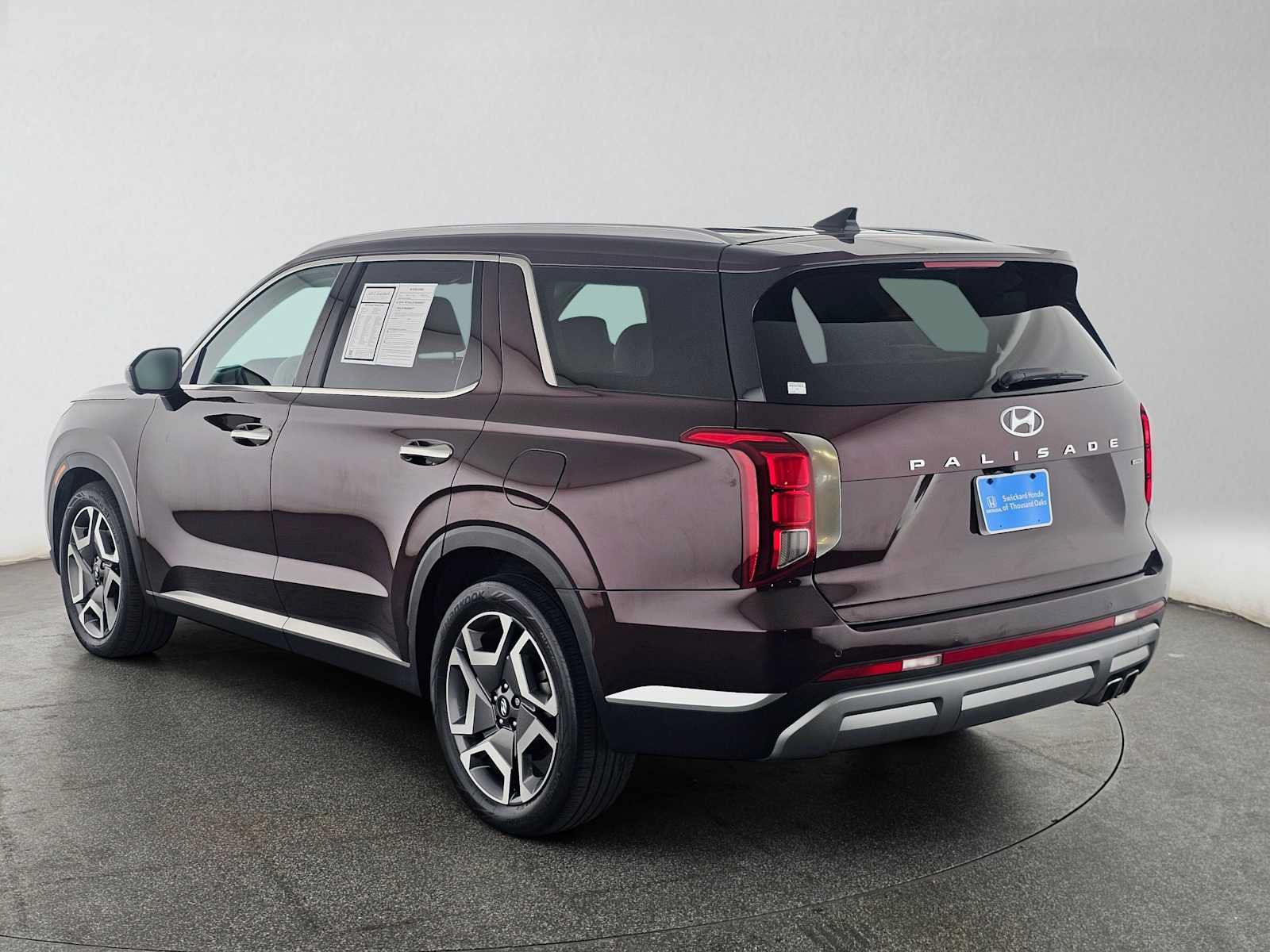 Used 2023 Hyundai Palisade Limited AWD/4WD image 5