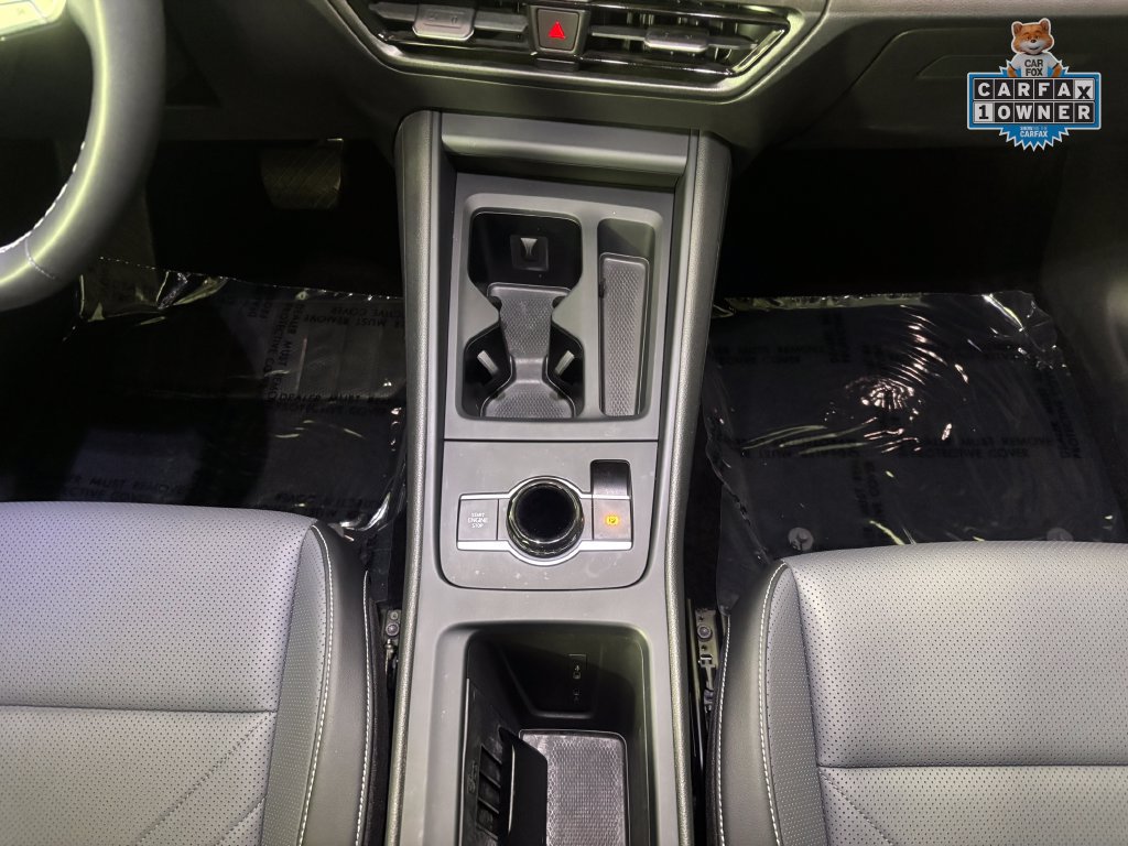 Used 2025 Volkswagen Tiguan SE AWD/4WD image 19