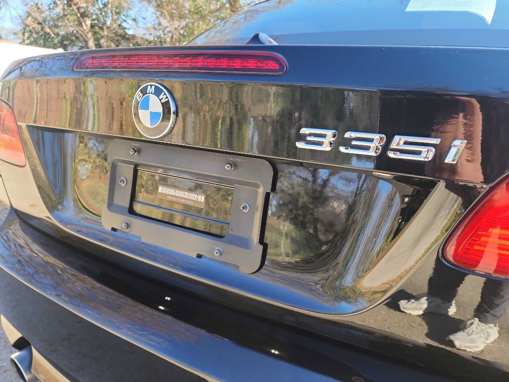 Used 2008 BMW 335i Convertible image 9