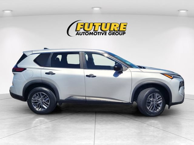 Certified 2024 Nissan Rogue S AWD/4WD image 3