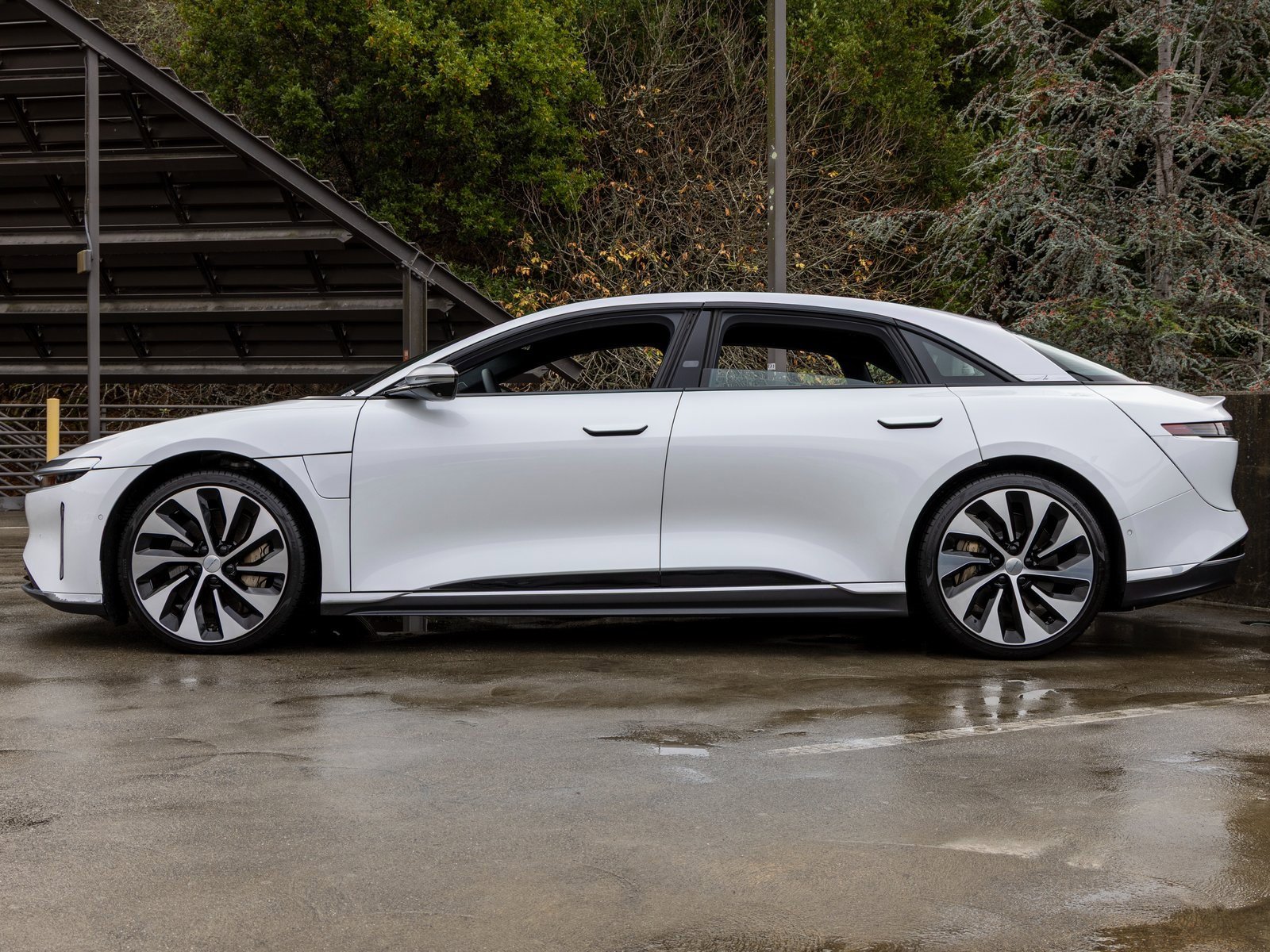 Used 2022 Lucid Air Grand Touring image 2