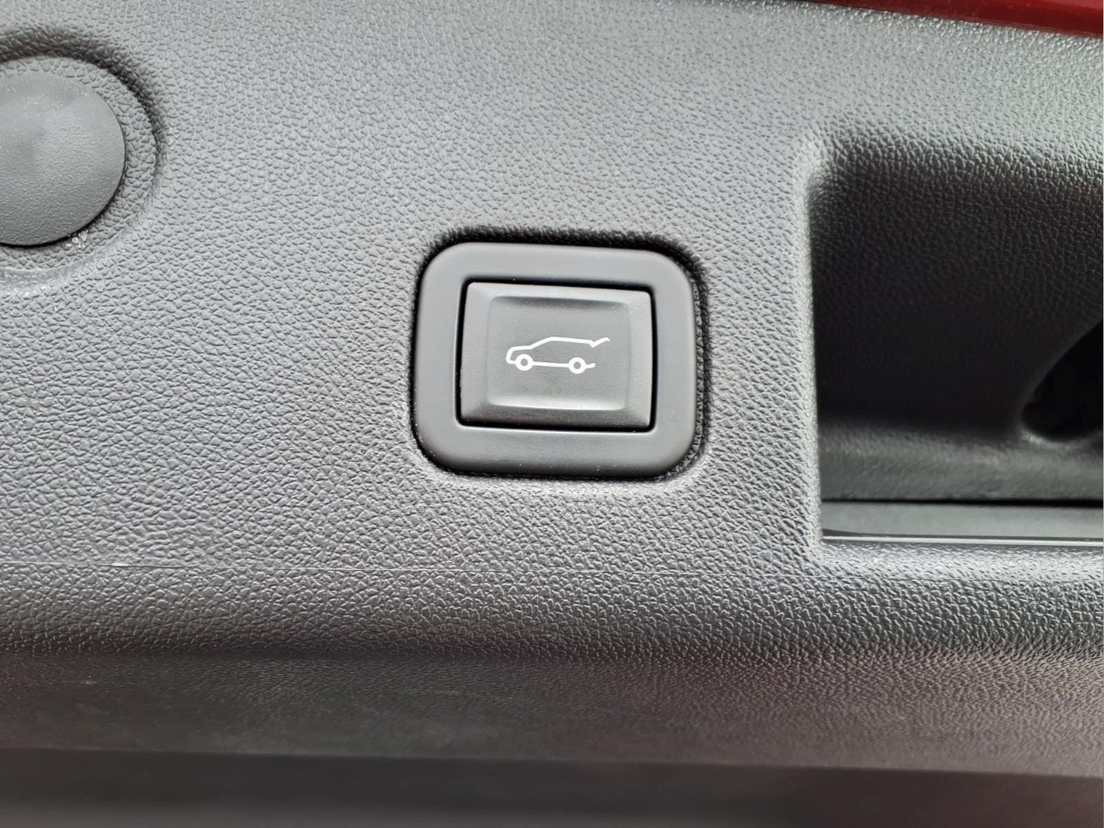 Used 2023 Chevrolet Equinox RS FWD image 5