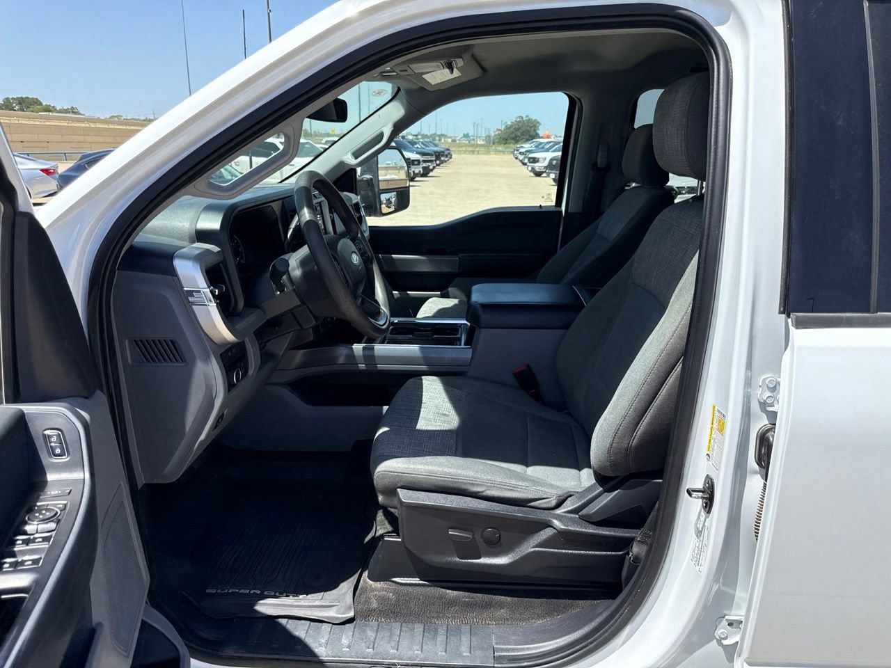 Used 2023 Ford F250 XLT w/ FX4 Off-Road Package AWD/4WD image 20