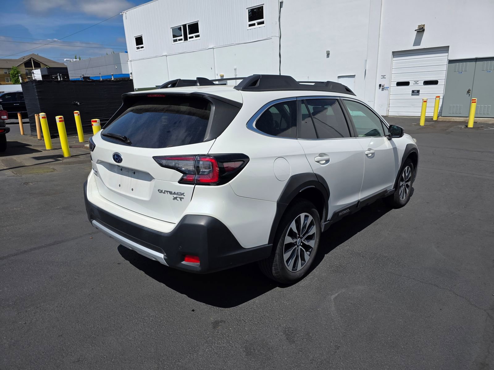 Used 2023 Subaru Outback Limited XT AWD/4WD image 5
