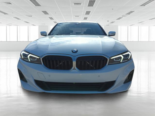 Certified 2024 BMW 330i Sedan video 2
