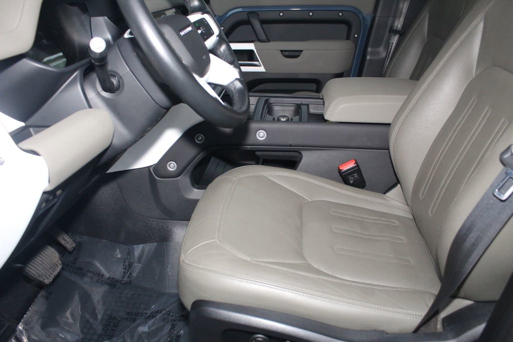 Used 2022 Land Rover Defender 110 SE AWD/4WD image 21
