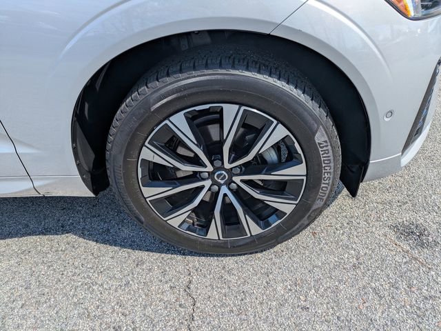 Used 2023 Volvo XC60 B5 Plus image 14